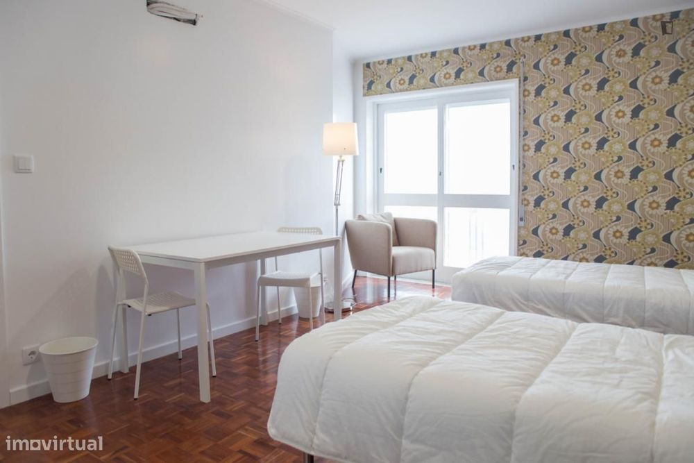 Quarto - localizado em Rio Tinto Porto