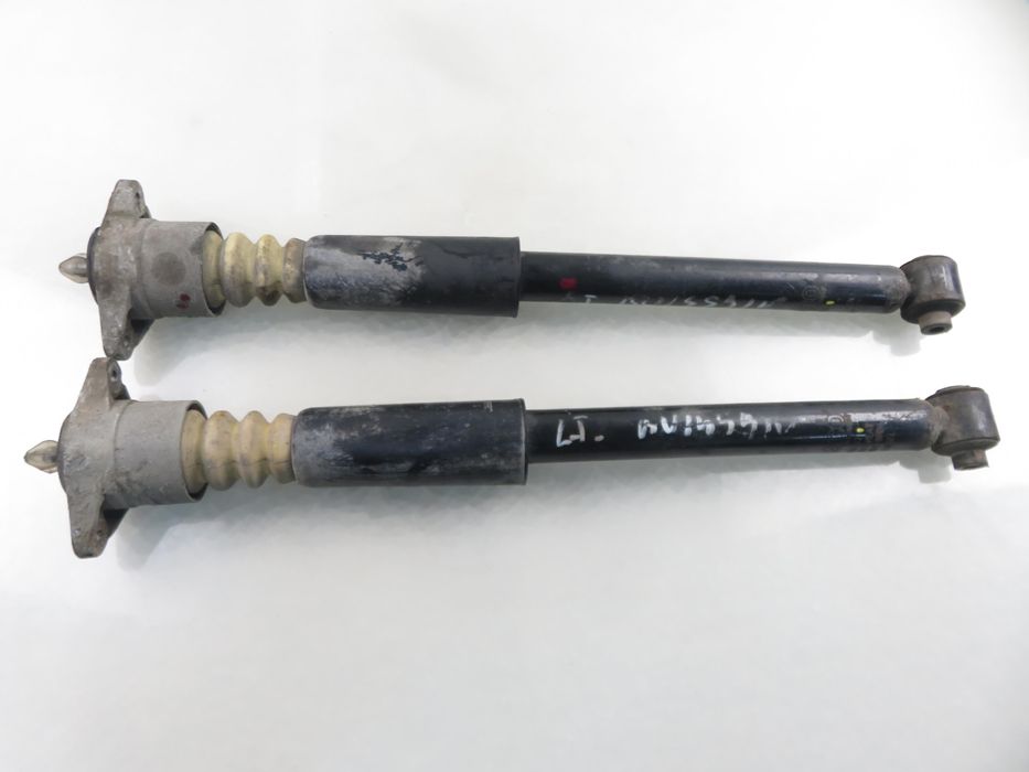 Amortyzatory Tył Vw Passat B5 Kombi 1.9 Tdi - 564772