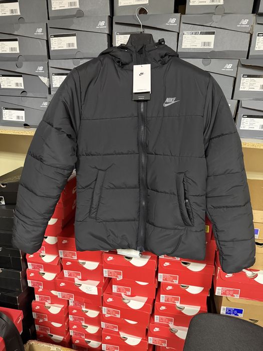 Куртка чоловіча Nike Sportswear Synthetic-Fill Black HF6825-010, S - розмір