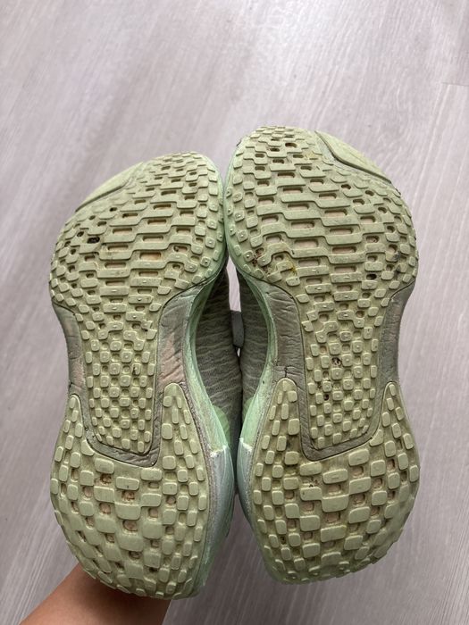 Nike Invincible Run 3 Size 36.5475903598705387523