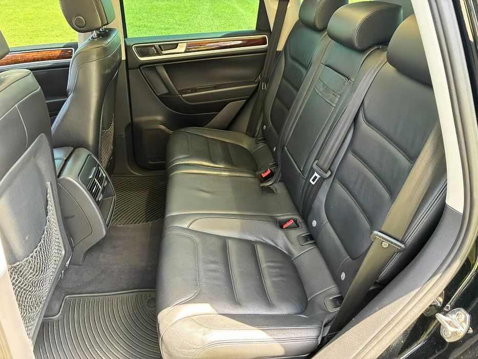 Volkswagen Touareg Executive      2013