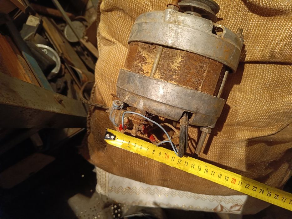 Двигун від пральної машини