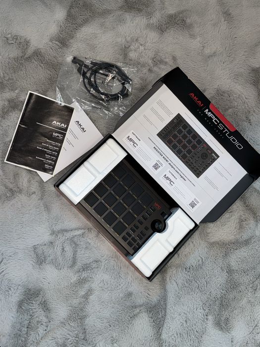 MPC Studio  AKAI Professional ( Nunca Usado )