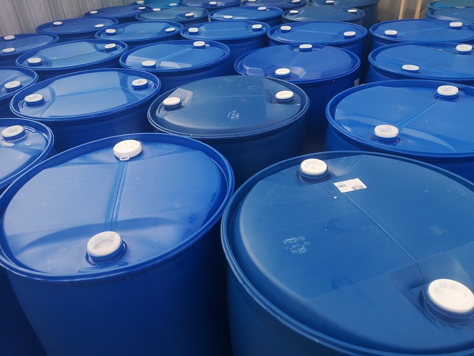 Beczki plastikowe o pojemności 200l