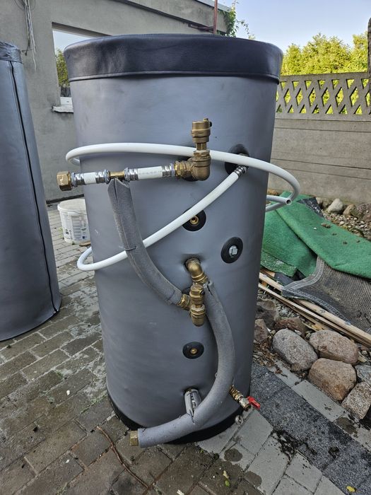 Zbiornik CWU  200 l solarny dwie wezownice