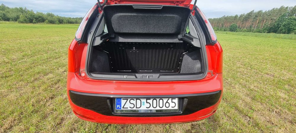 Fiat Punto 2011  rok