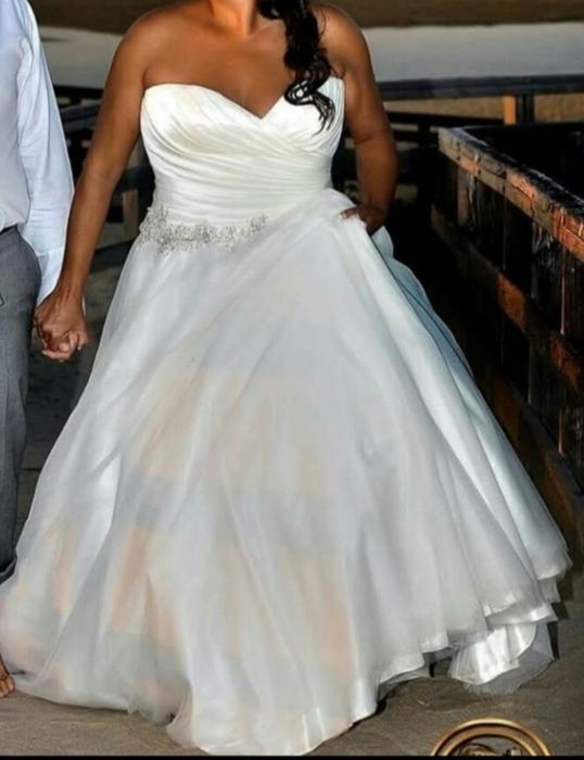 Vestido de Noiva + Véu