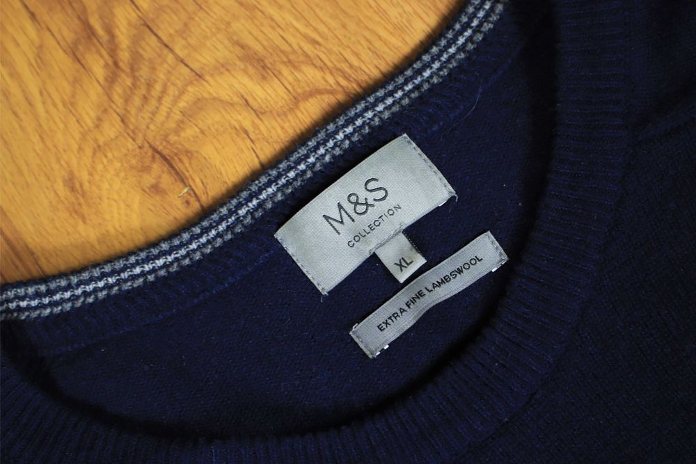 Sweter M&S r. XL granatowy okrągły dekolt wełniany męski
