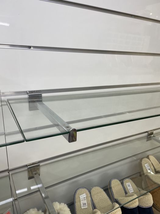 Pleias para prateleiras de vidro ou madeira