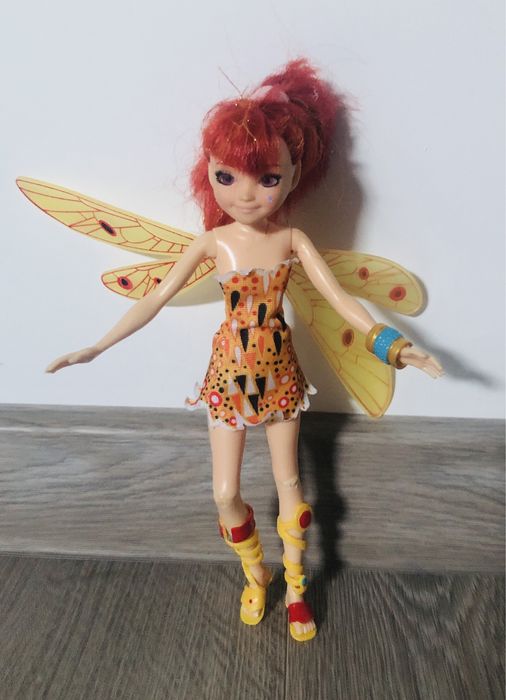 Lalka Yuko z ruchomymi skrzydłami, bajka Mia i ja