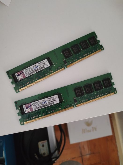 2 x Kingston RAM DDR2 667 MHz