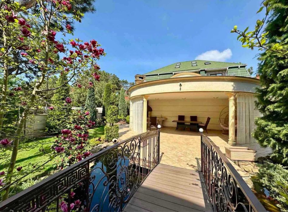 Элитный дом возле моря в Одессе