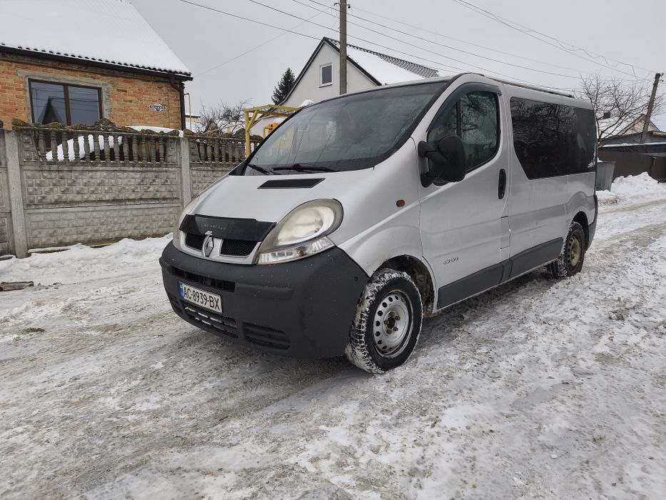 Трафік 2002 року 1.9 турбо шестиступка пасажир