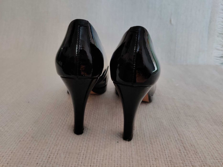 Czółenka, szpilki damskie Clarks