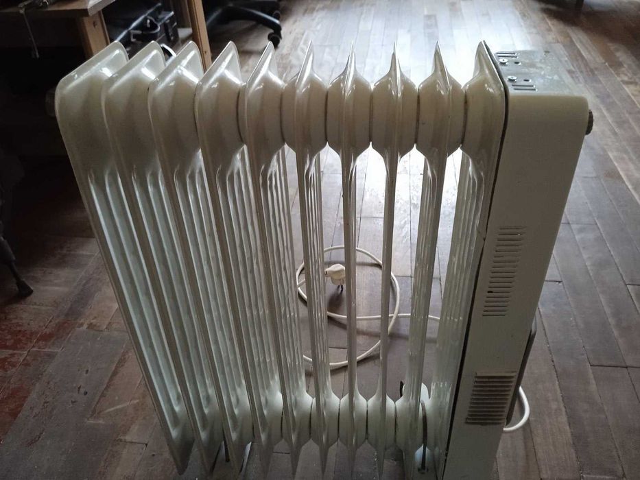 Продам масляный радиатор NSB-200 BF. 600 грн.