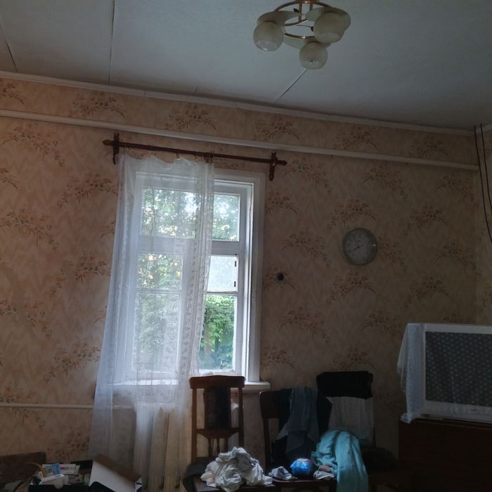 Продаю добротный кирпичный дом в тихом центре г. Мерефа