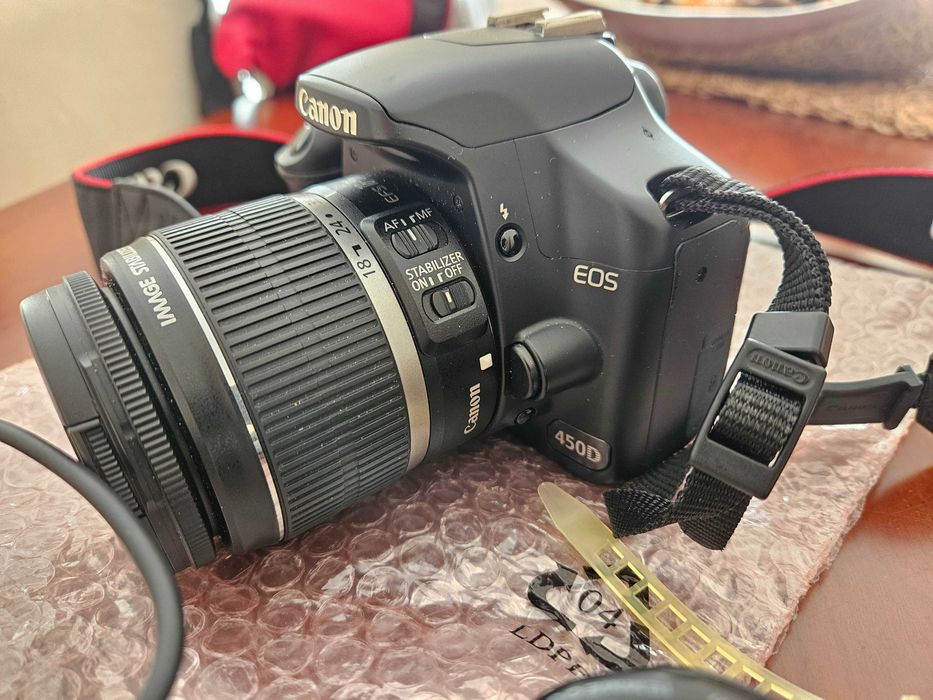 Canon EOS 450D com 2 objectivas e todos os acessórios de origem