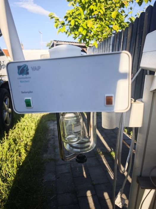 Fotel oraz kombajn kosmetyczny marki Cosmoderm Reichert