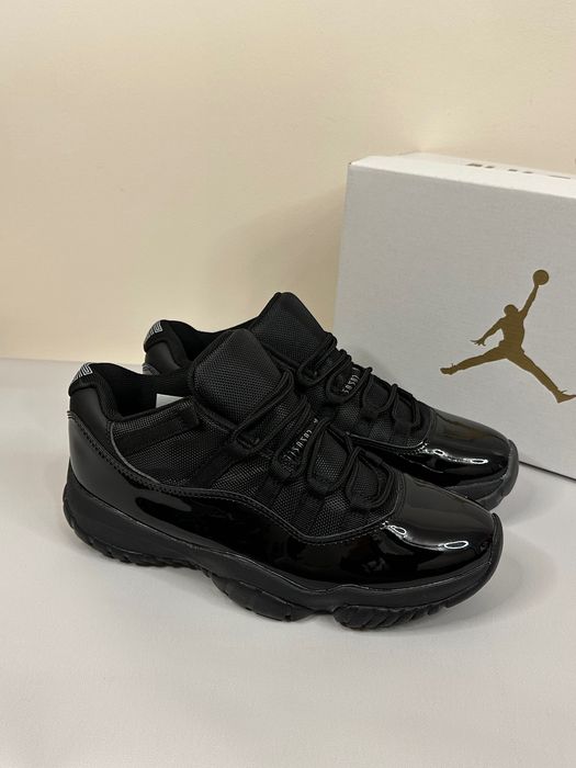 Кроссовки мужские Jordan 11 low black черные джордан кросівки