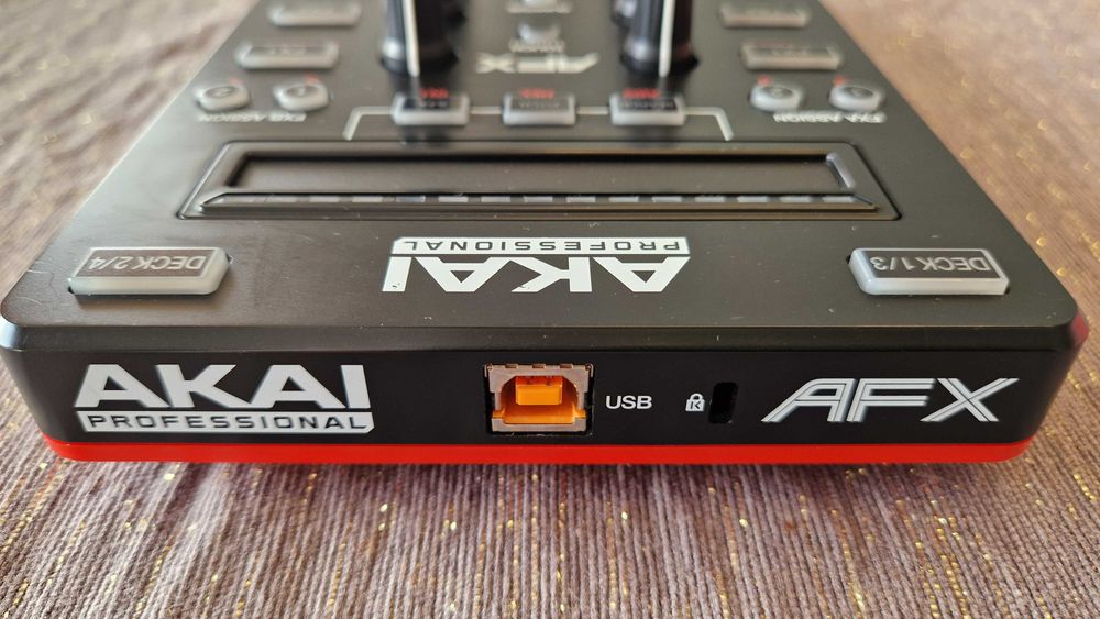 Controlador Dj AKAI AMX + AFX