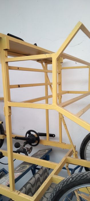 Bicicleta quadriciclo passeio turístico