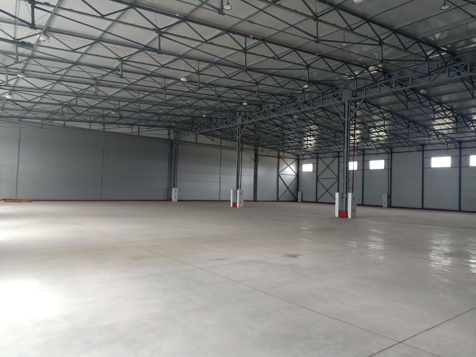 Продаж складу  з офіснопобутовою частиною. Фасад.