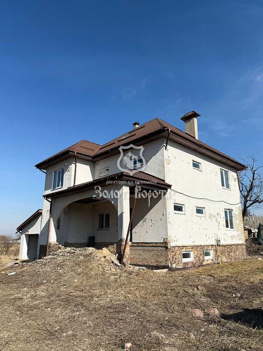 Будинок, 2 поверхи, ділянка — 0,8 га. с. Гавронщина, Макарівський р-н