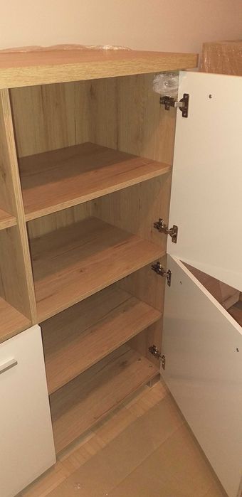 komoda biała z 8 półkami