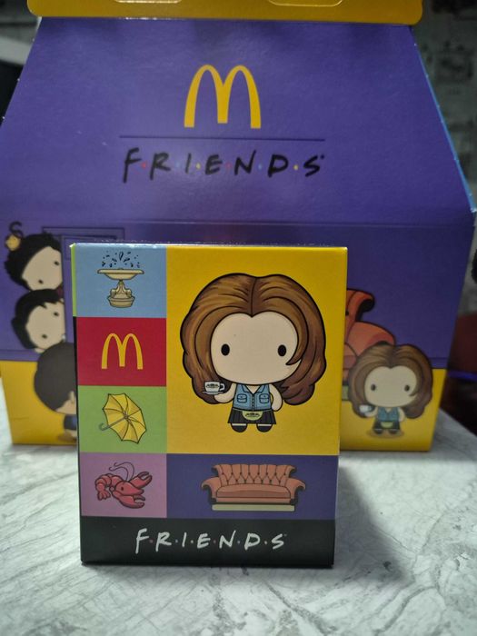 Фігурки з макдональдз друзі