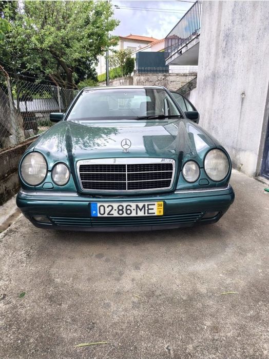 Selling Mercedes E220