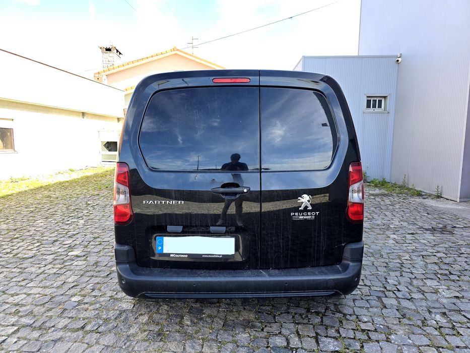 Peugeot Partner 1.5 BlueHDI 03/2021 Nacional c/ caixa térmica