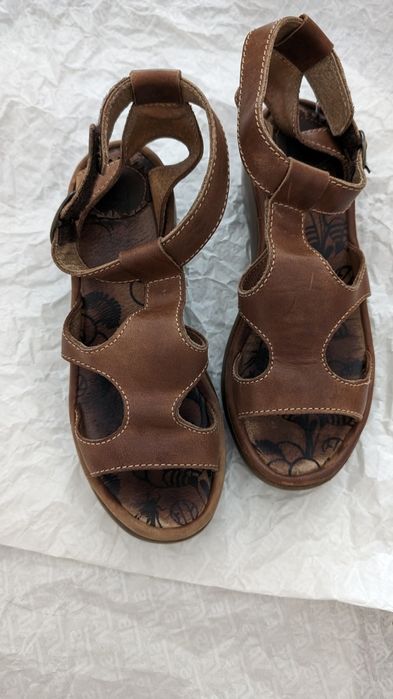 Sandália Fly London