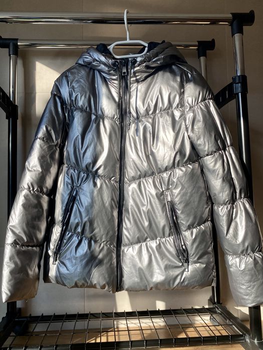 Куртка сріляста, неймовірно гарна, тепла, бренд Reserved, розмір- S