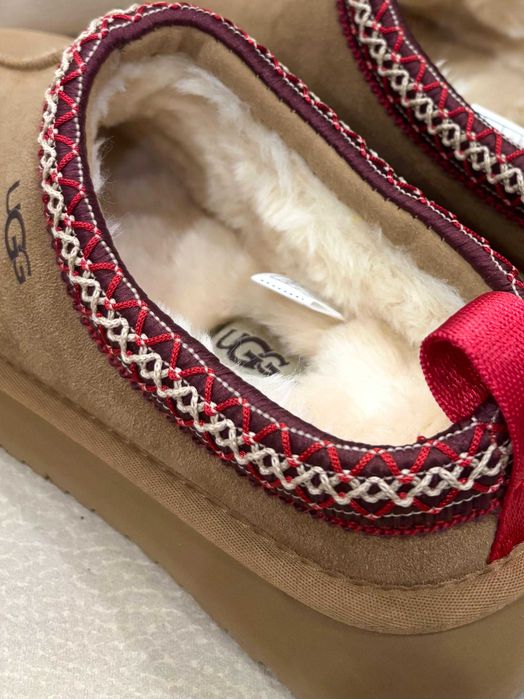 UGG Tazz Plataforma Botas / Pantufas