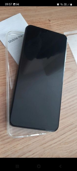Smartfon model S22 Ultra