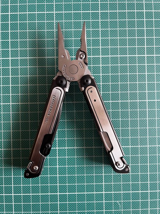 Multitool Leatherman ARC