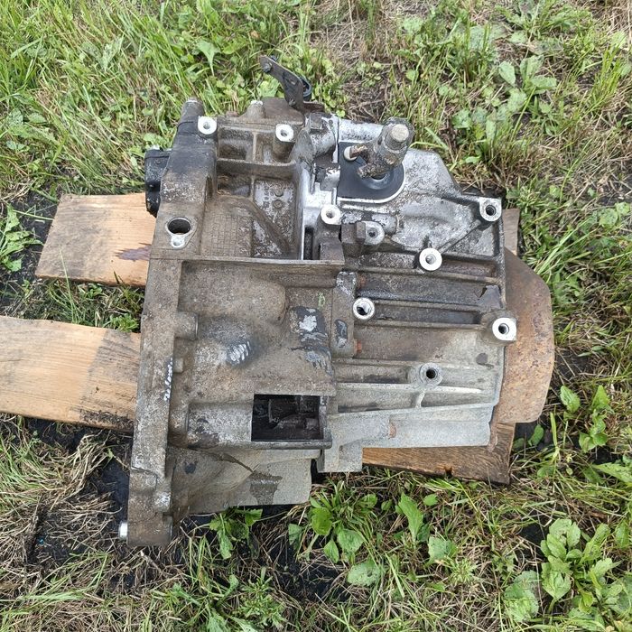 Продам КПП механічну коробку передач на Фіат Скудо