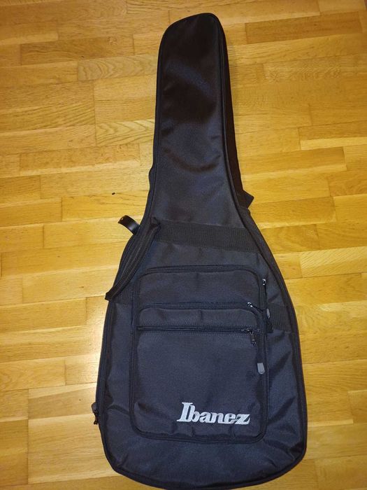 Ibanez AZ226-BKF Premium- Formato Stratocaster - Guitarra elétrica