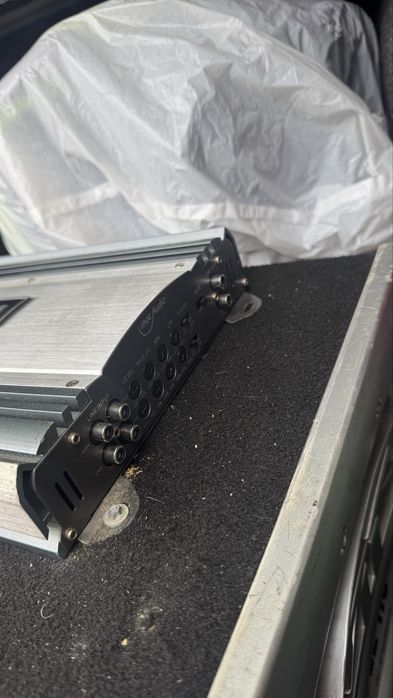Subwoofer + Amplificador + Caixa BassReflex Auto