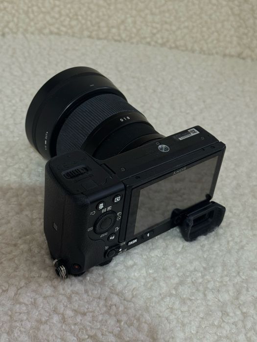Aparat Sony A6400 zestaw obiektyw + 4 baterie