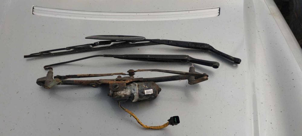 Трапеція склоочисників моторчик Hyundai Santa Fe I 00-06 98110-26100