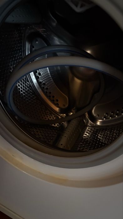 Пральна машина в робочому стані