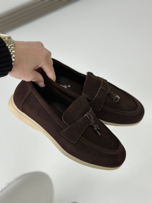 Нові замшеві лофери натуральні шоколадні коричневі та бежеві