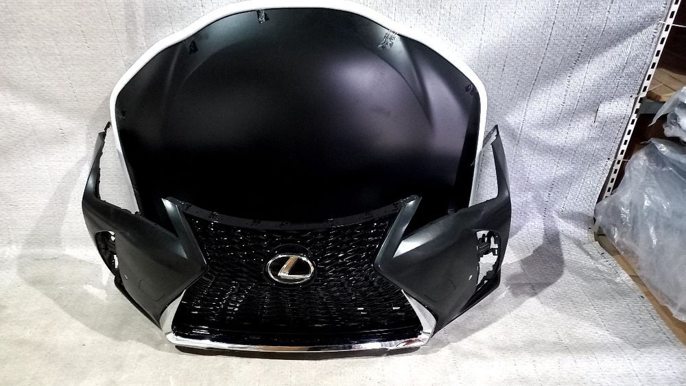 Бампер Lexus UX 2018  лексус юх 2018