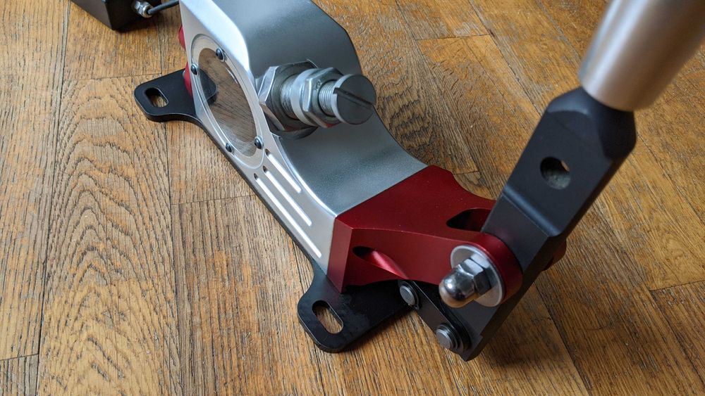 Simracing shifter sekwencyjna skrzynia biegów PRO-SIM by QUAIFE do PC.