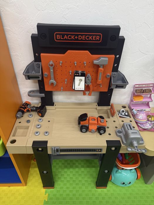 Продам супермаркет, майстерню та кухню