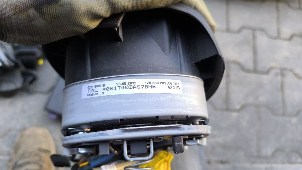 Deska rozdzielcza, kokpit, pasy,poduszki skoda superb