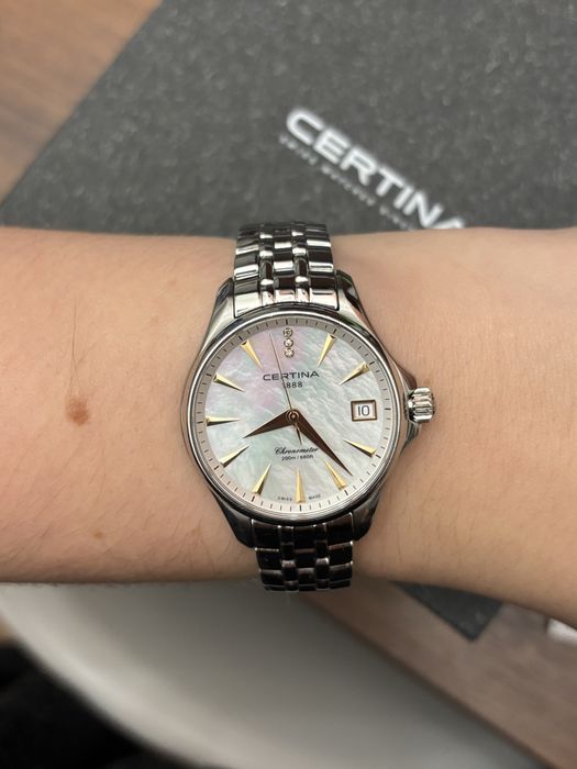 Certina годинник з діамантами