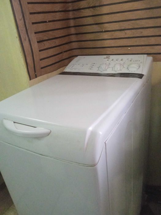 Продам пральну машину індезіт