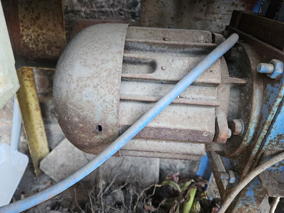 Зернодробилка робоча